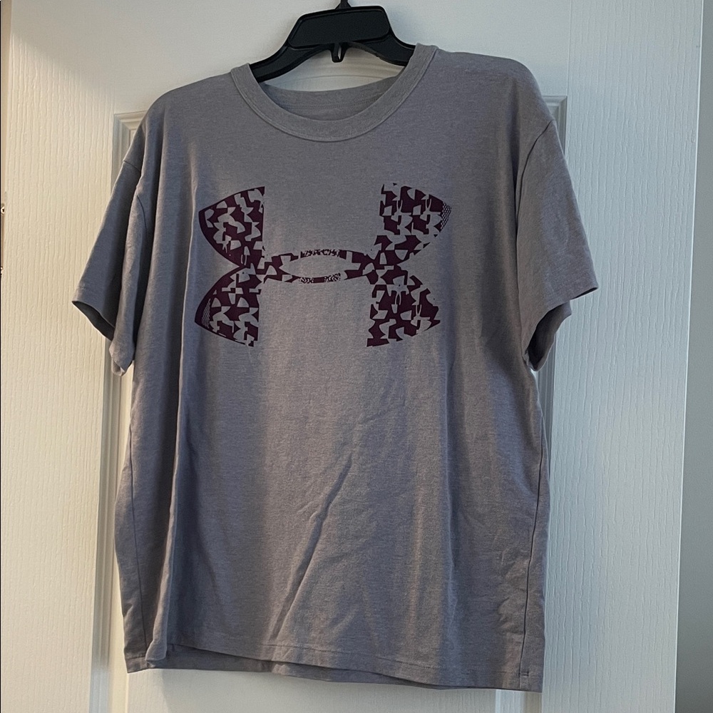 Under Armour Men's Gray T-Shirt with Maroon Patterned Logo